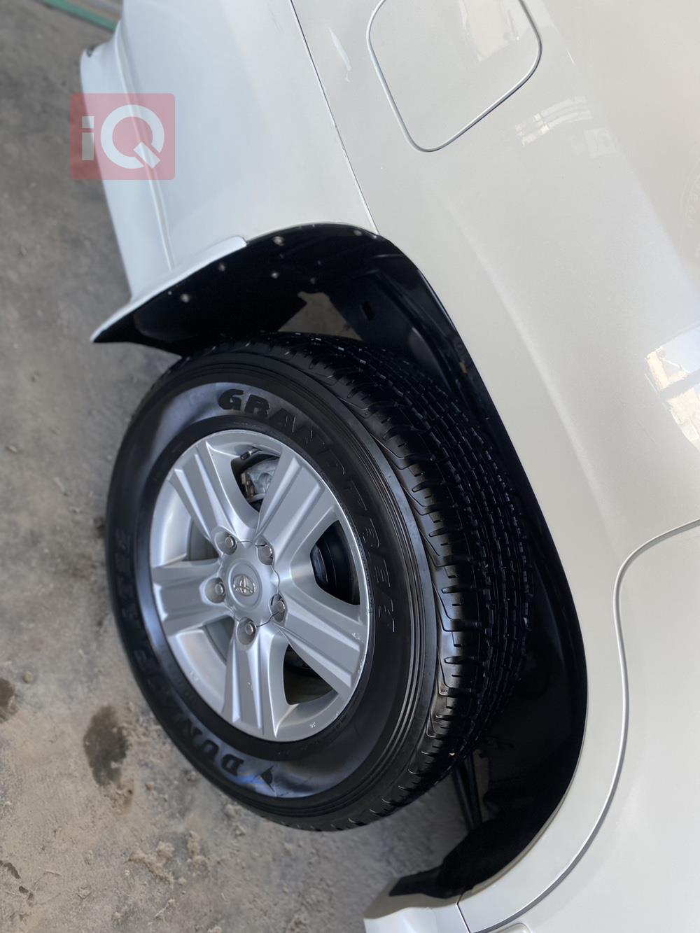 تۆیۆتا لاند کروزەر